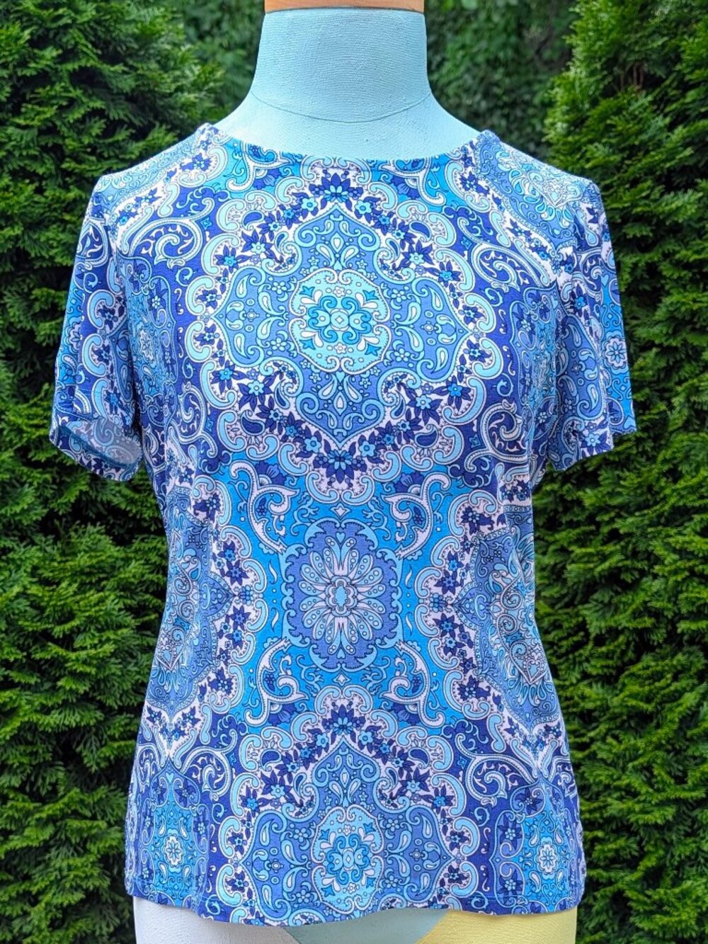 Talbots Blue Medallion Paisley Print - Short Sleeve - Size MP